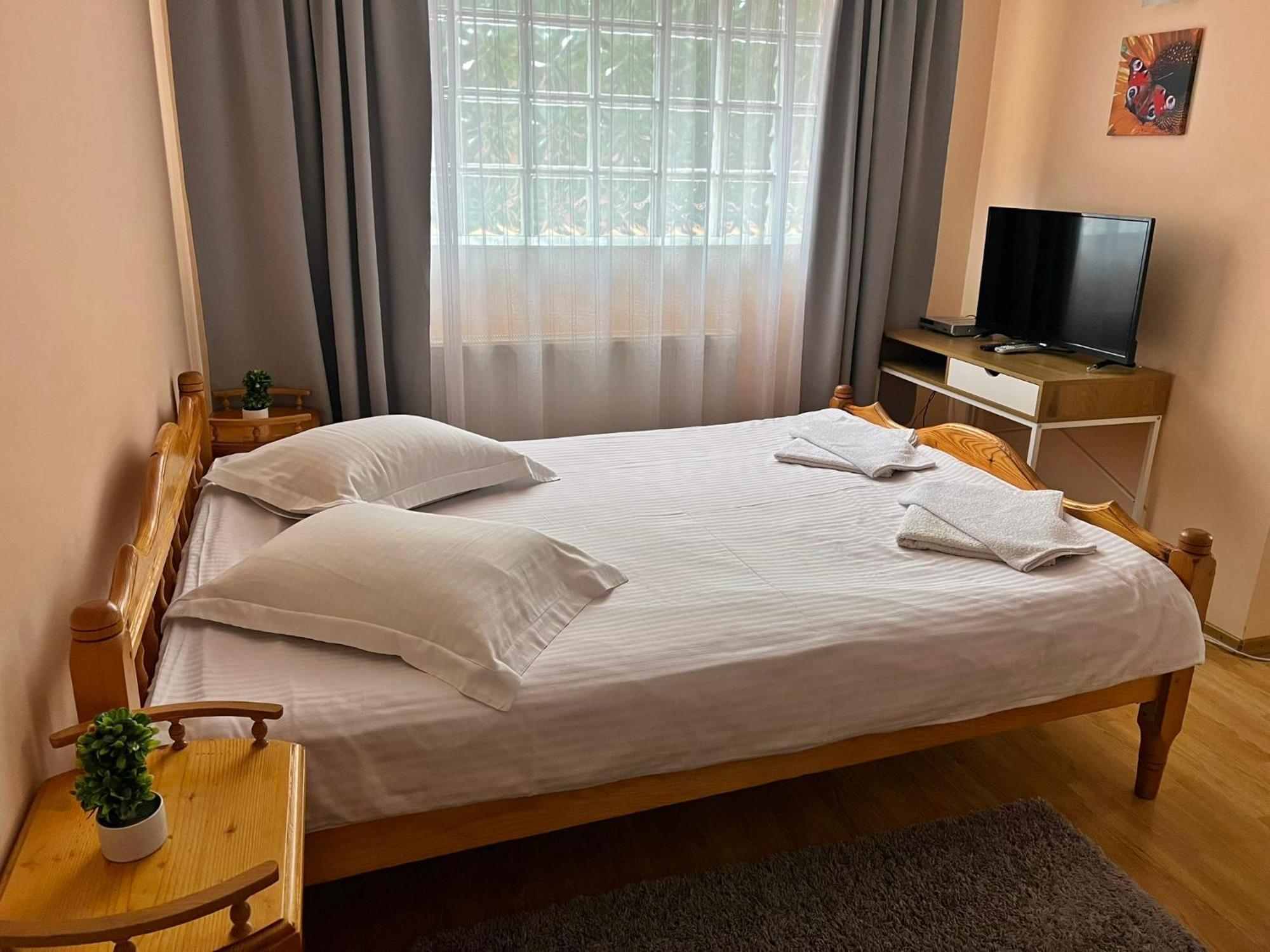 Casa Potcoava Hotel Lepsa Ngoại thất bức ảnh