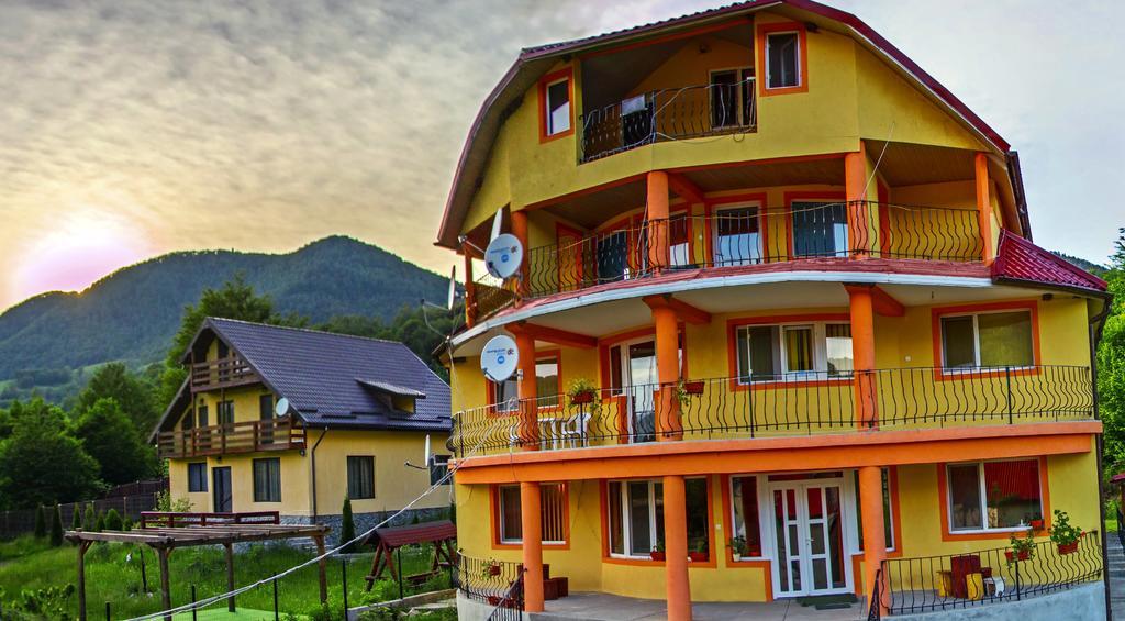 Casa Potcoava Hotel Lepsa Ngoại thất bức ảnh